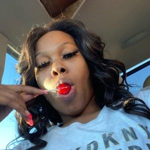 Meet your Posher, Latarsha